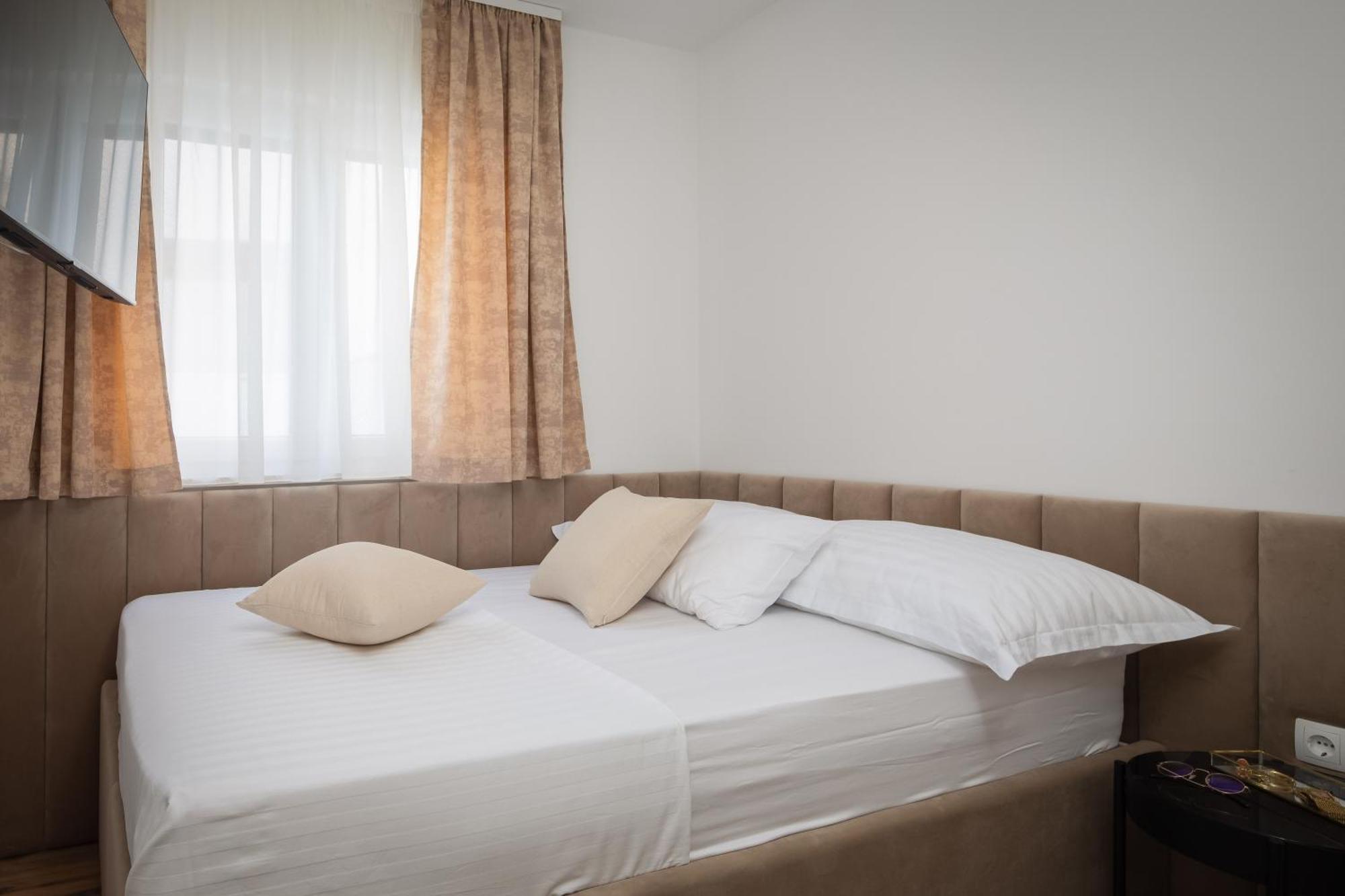 Apartments Villa Maracella 산책길 외부 사진