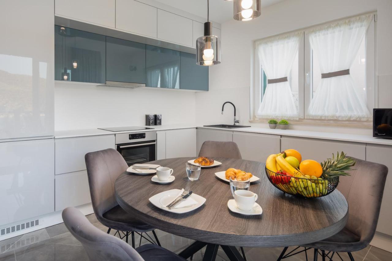 Apartments Villa Maracella 산책길 외부 사진