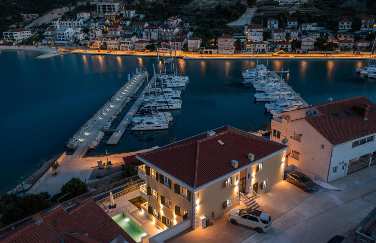Apartments Villa Maracella 산책길 외부 사진