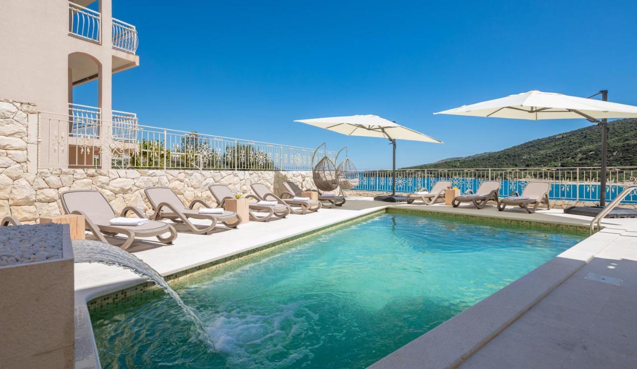 Apartments Villa Maracella 산책길 외부 사진
